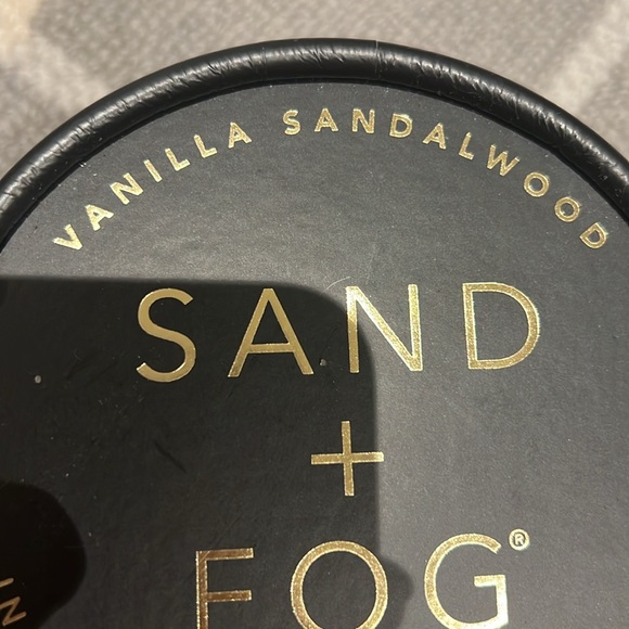 Vanilla and sandalwood large scented candle - Picture 6 of 6